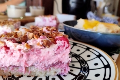 Mousse de framboise sur génoise à la noisettes